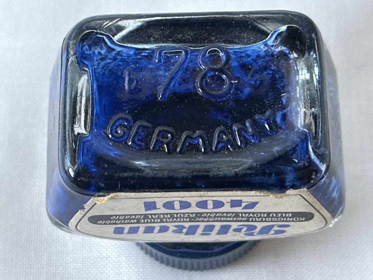 Pelikan Altro in Scrittura & Disegno: Kleines Tintenfässchen, Pelikan, 4001 – Usato da Zürich venduto da Chaeffeler 3