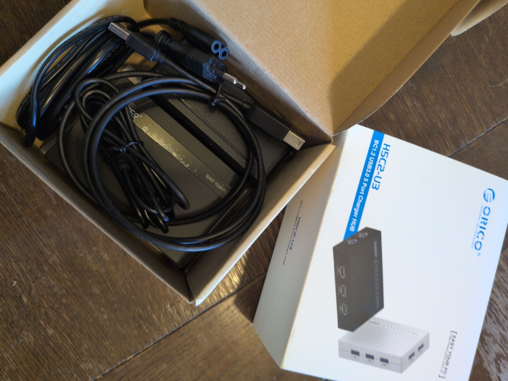 Hub & Switch: Orico hub USB 3.0 port charger  – Nuovo (secondo la descrizione) da Fribourg venduto da Amf-blackcat 1