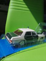 Mercedes Benz Strich Acht POLIZEI