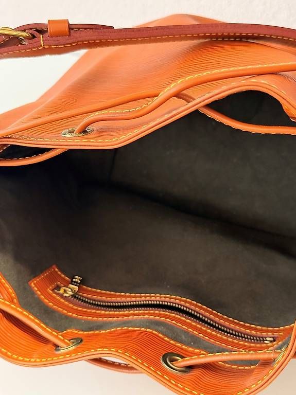 Sacs femmes: Original Louis Vuitton Beuteltasche Leder – D'occasion à Hinwil par mar_7dnn 1