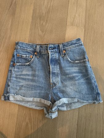 Levi’s Denim Shorts Waist 26