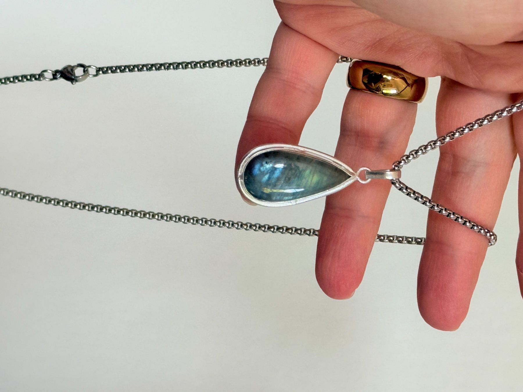 Ketten: Pendentif Larme en Labradorite - Bijou Unique! – Neu und originalverpackt aus Genève von AWWA 7