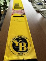 Limitierter YB - Schal zu verkaufen