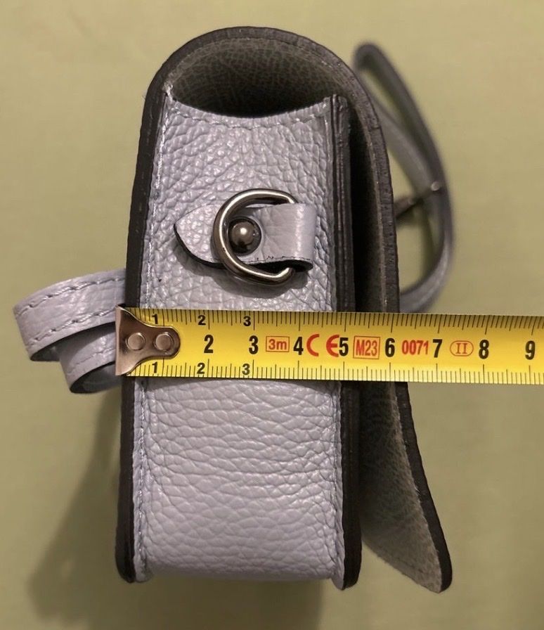 Borse da donna: Hellblaue Umhängetasche / Bauchtasche aus Leder – Usato da Oberengstringen venduto da kandidi 2