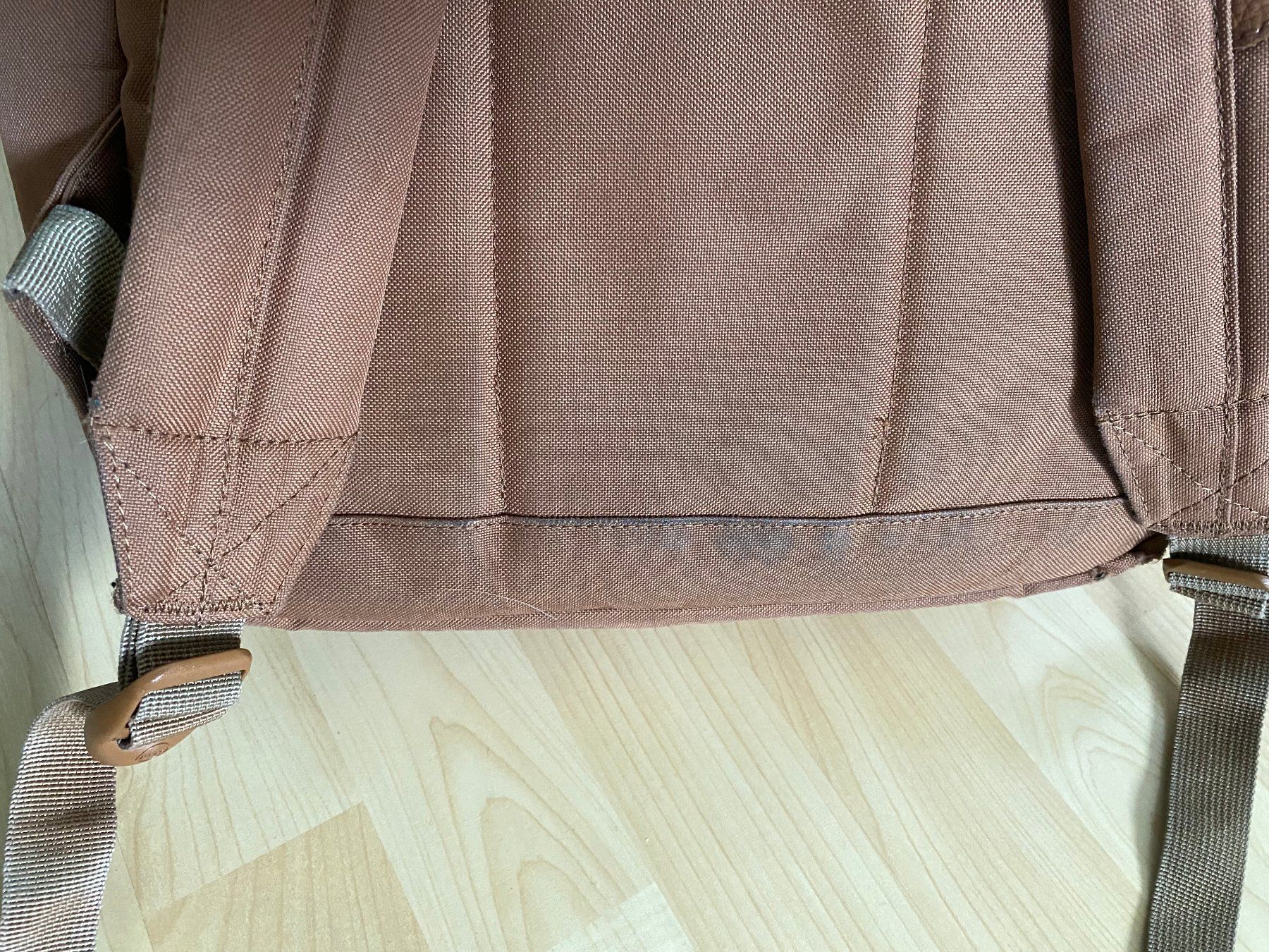 Herschel Zaini: Herschel Rucksack Beige – Usato da Pfungen venduto da car_7l8r 3