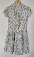 Sommerliches Kleid im Cottagecore-Stil, florales Muster S