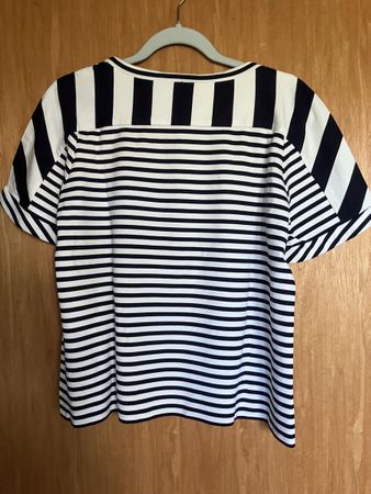 Maritimes,fröhliches T-Shirt gestreift  