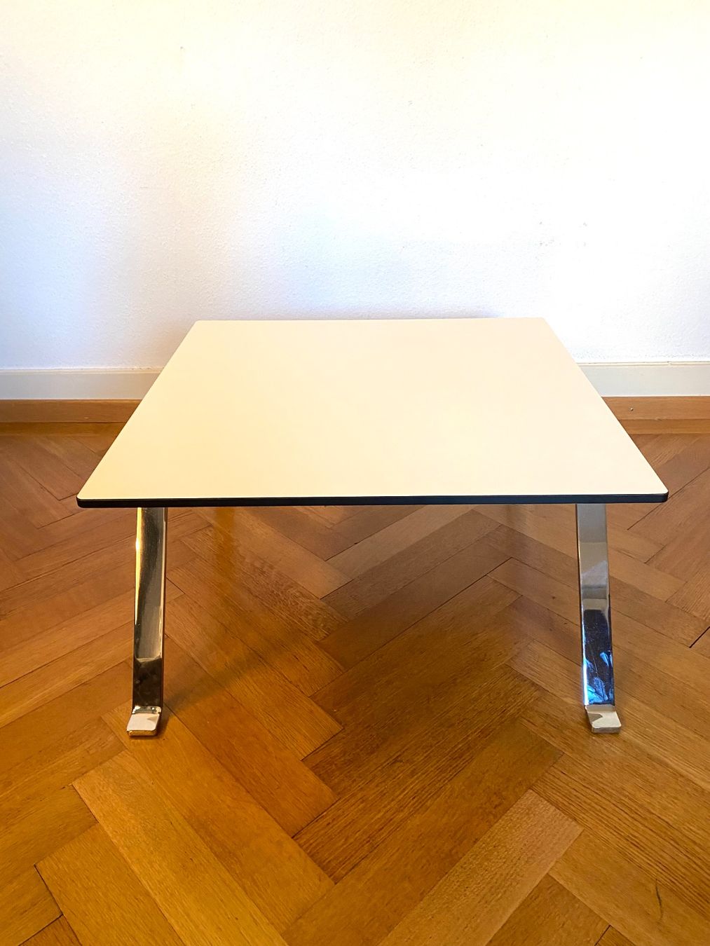 Nachttische: Design Coffeetable Tisch Girsberger – Gebraucht aus Olten von sportwelt 5