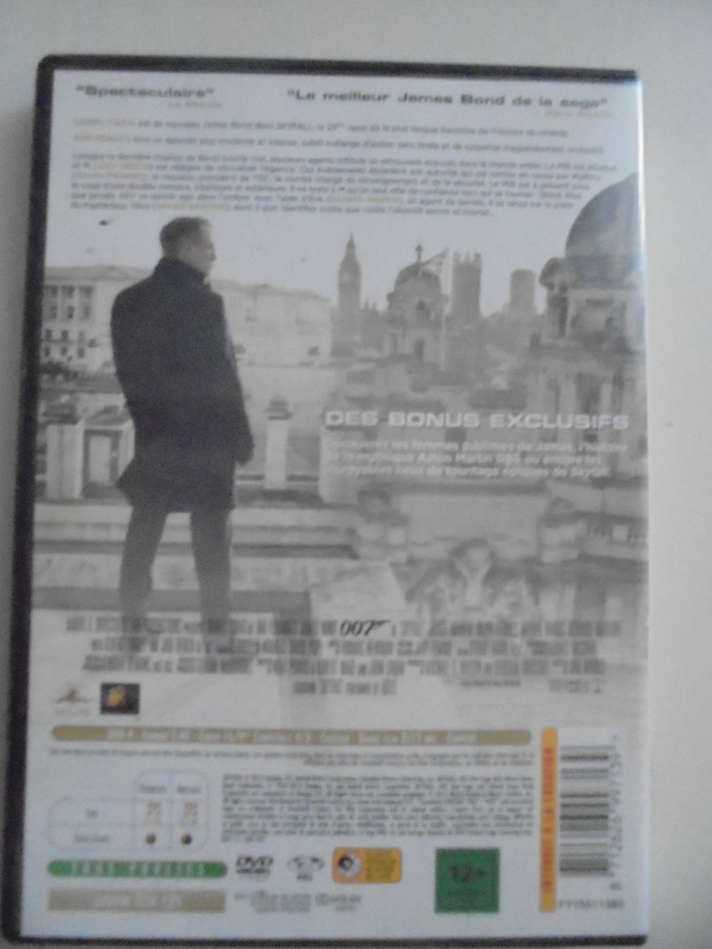 Tutti i DVDs: James Bond 007 " Skyfall " Daniel Craig.F + E excellent état – Usato da Crissier venduto da Promopost 1
