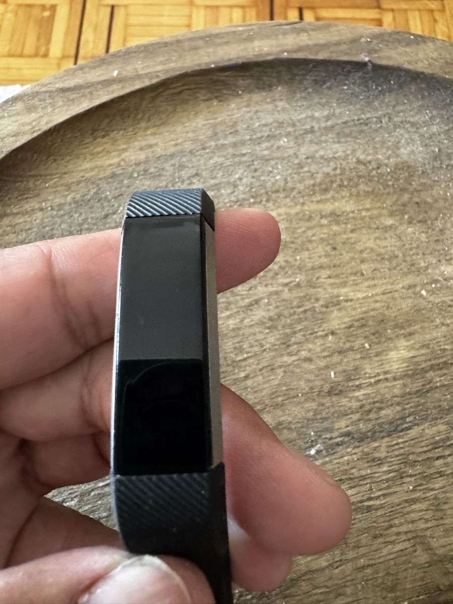 Fitbit Smartwatch: Fitbit – Difettoso da Vevey venduto da Eiden77