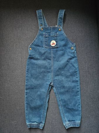 Jeans Latzhosen Gr. 86/92