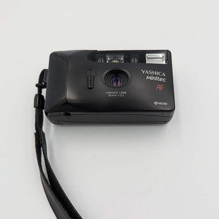 Yashica Fotocamera: Yashica Minitec AF – Usato da Stein am Rhein venduto da Eli1990 1
