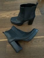 Schwarze Stiefeletten von Mango Grösse 38