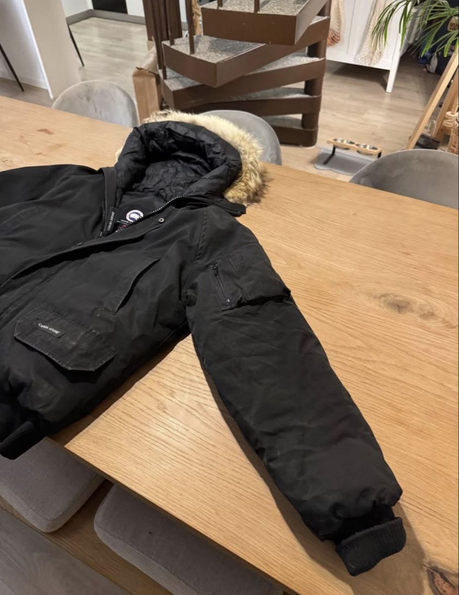 Canada Goose Vestes: Blouson Canada Goose noir M – D'occasion à Biel/Bienne par Lor_jxl2 3