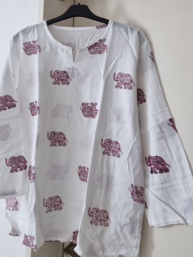 Blusen: Bluse , Shirt mit schönem Muster Gr.M – Neu und originalverpackt aus geroldswil von Gumball1 2