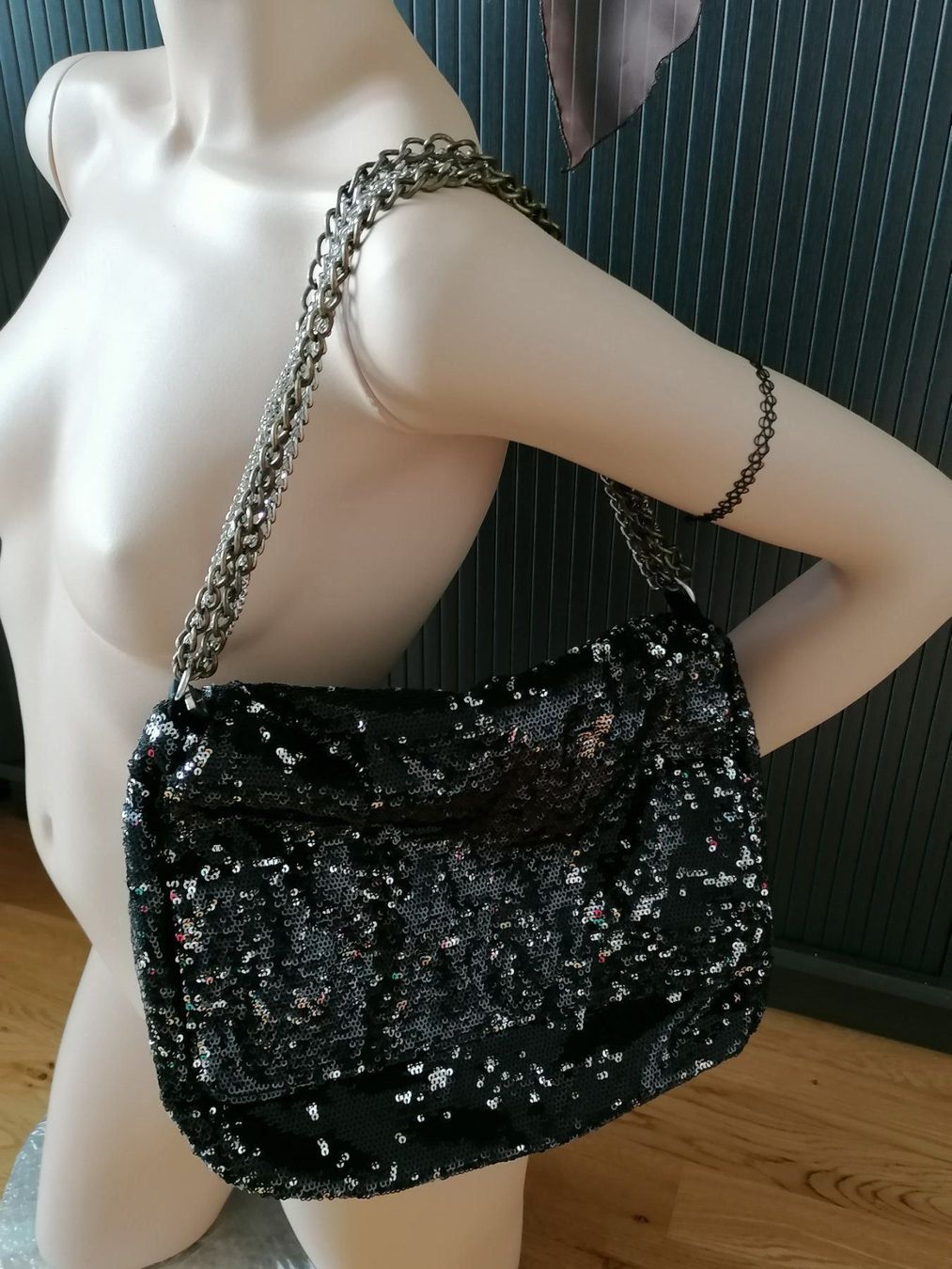 Borse da donna: Handtasche Glitter schwarz-silber – Nuovo (secondo la descrizione) da Muri AG venduto da goodmood17 2