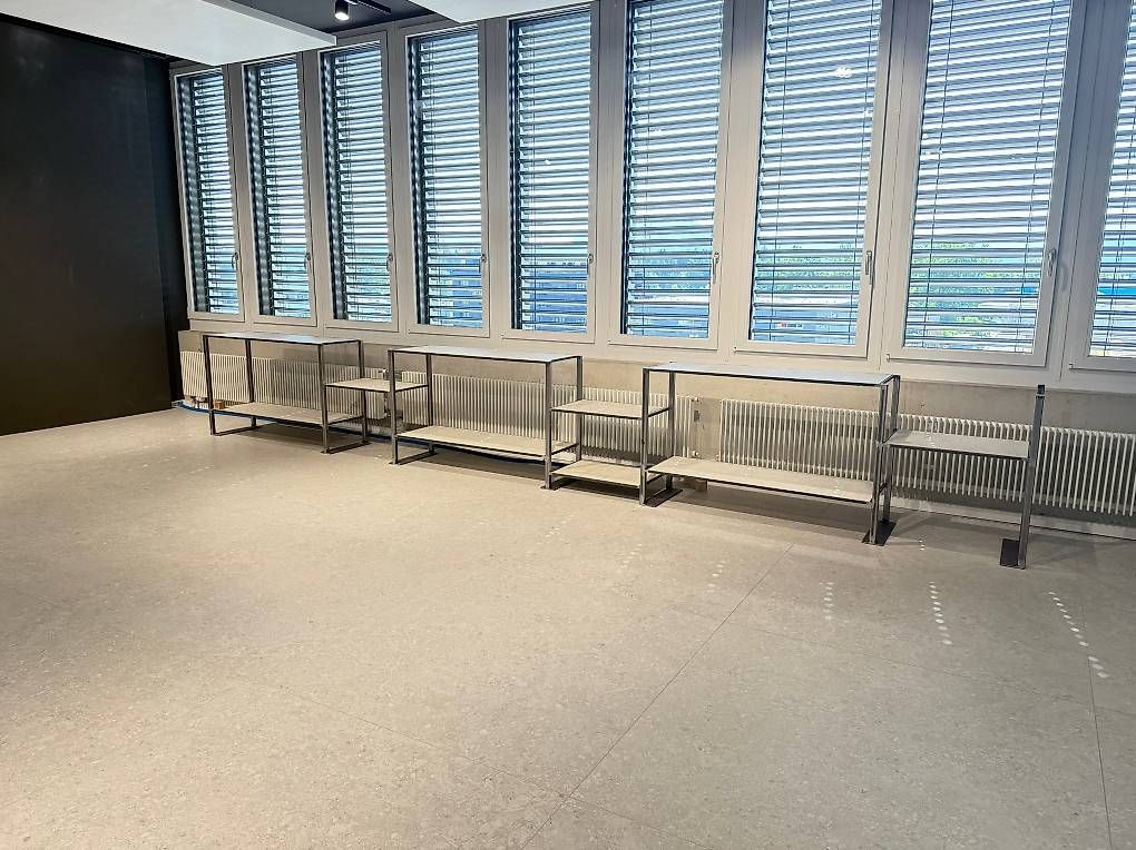 Scaffali: Stylische Metallregale – Usato da Kriens venduto da mic_bv7y 2