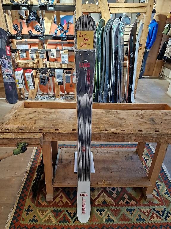 Skis: LINE HONEY BADGER FREESTYLE SKI – Gebraucht aus Grindelwald von Backdoor_Shop