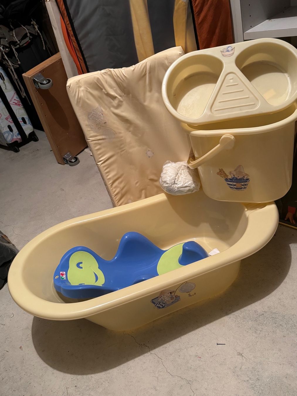 Zewi Vasche da bagno: Baby Set – Usato da Thun venduto da Oliviar
