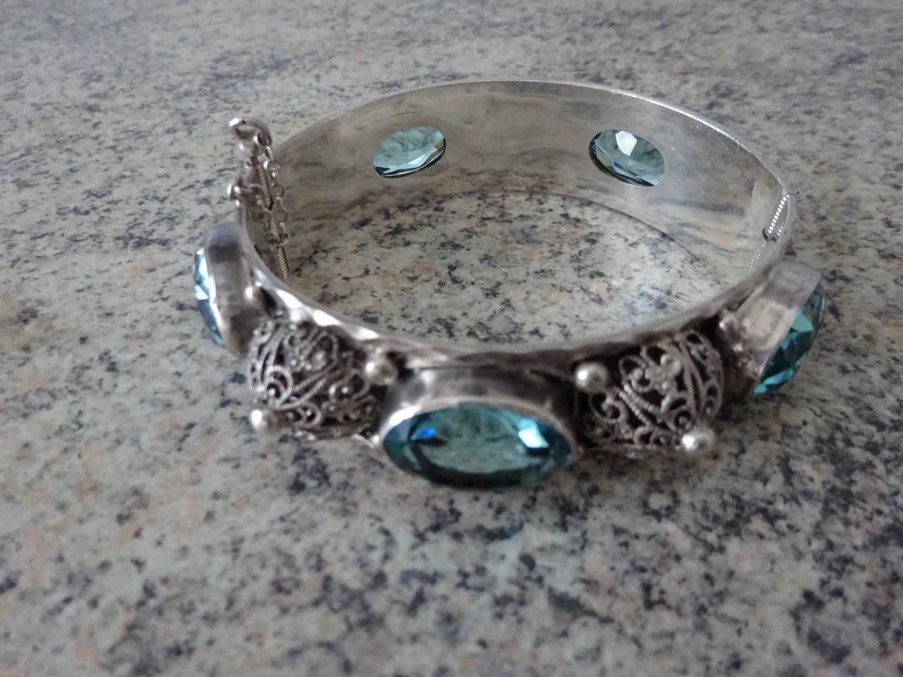 Bracciali & Braccialetti: Exklusiver Armreif / Blautopas – Usato da Esslingen venduto da FetteSchnecke