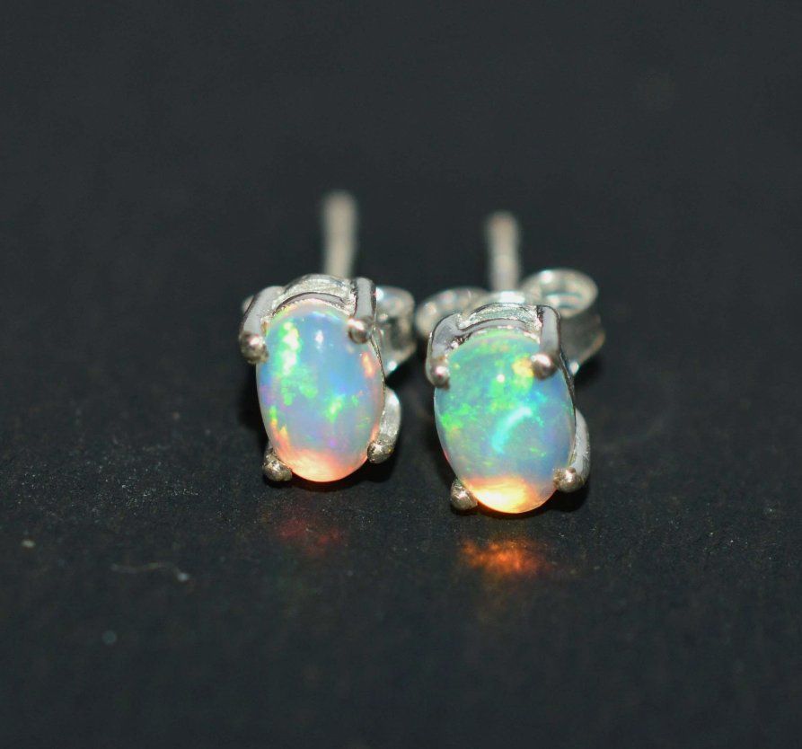Orecchini pendenti & Orecchini a lobo: 925 SOLID STERLING SILVER ETHIOPIAN OPAL STUD EARRING – Nuovo (secondo la descrizione) da Laupersdorf venduto da J69T 1