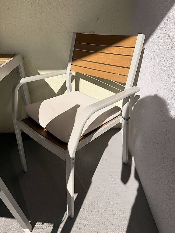Tische: Balkon- Gartentisch  – Gebraucht aus Reinach BL von asi_ffz5 1
