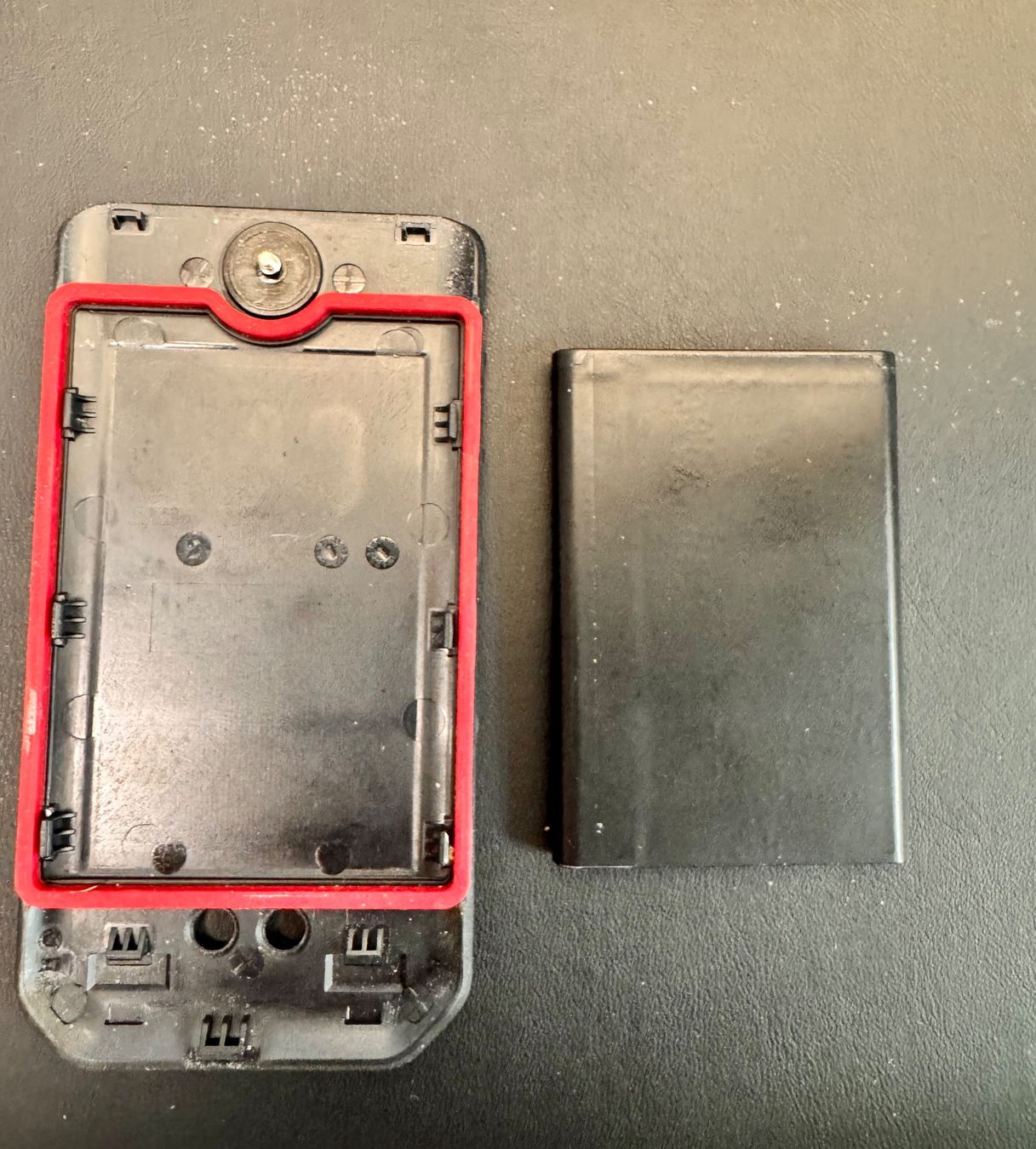 Caterpillar Batterie: Akku mit Deckel zu Cat S22 Flip – Usato da Hermetschwil-Staffeln venduto da Mobile2013 1