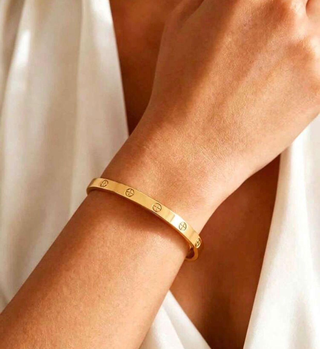 Bracelets: Bracelet en acier inoxydable – Neuf avec emballage d'origine à Châtel-St-Denis par Montclair_Swiss 5