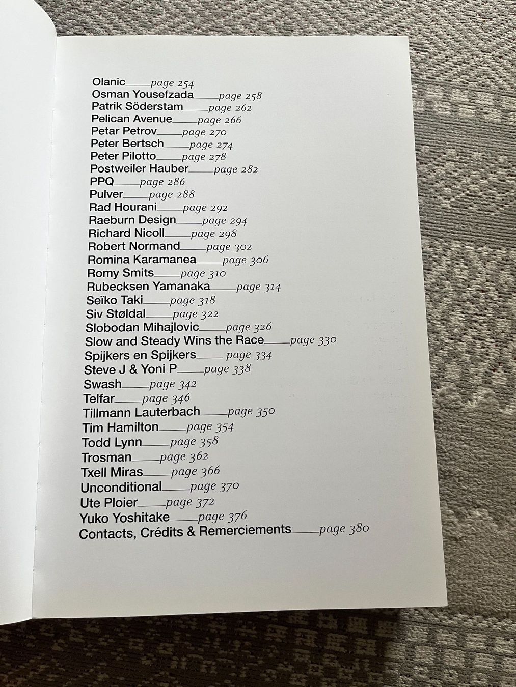 Libri: Hywel Davies: 100 nouveaux créateurs de mode – Usato da Lausanne venduto da Kinga_Shopaholic 5