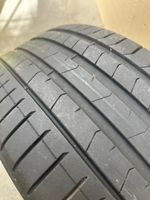 Pirelli Reifen - Einer