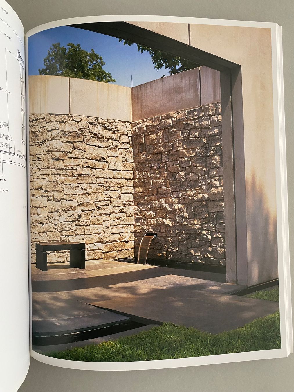 Libri: Architecture Book: Elements in Architecture – Usato da Zürich venduto da lesgarcons 7