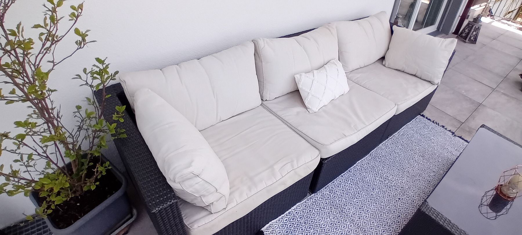 Sedie a sdraio: grosse Lounge inkl. Tisch, Polyrattan 250x85cm – Usato da Berikon venduto da Marilyn 1