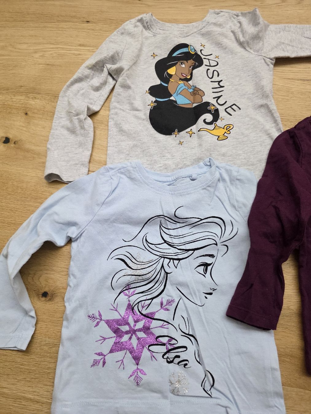 Lotti & Set di vestiti: Mädchen T-Shirts Gr. 98cm, Neuwertig – Usato da Toffen venduto da ver_x68f 8