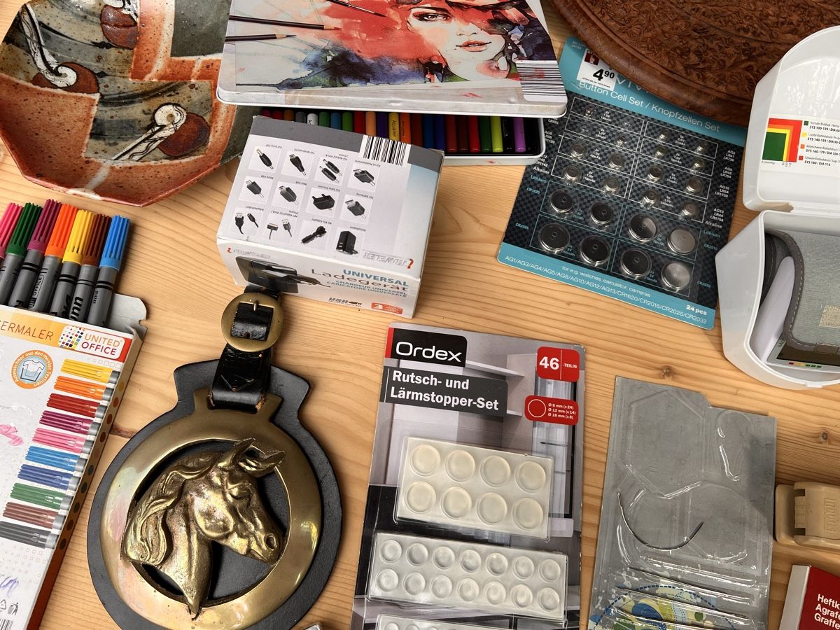 Tutte le decorazioni: Verschiedene Flohmarktartikel (4) – Usato da Glattfelden venduto da maa_qcj8 8