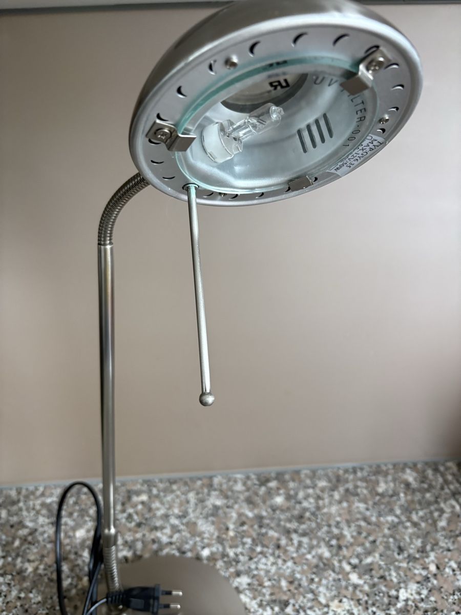 Lampade: Tischlampe stufenlos dimmbar – Usato da Attiswil venduto da Samantil 1