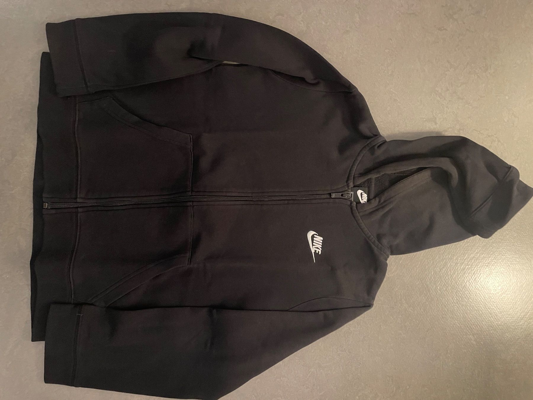 Nike Pulls et sweat-shirts: Nike Pullover – D'occasion à Zürich par Ivona3