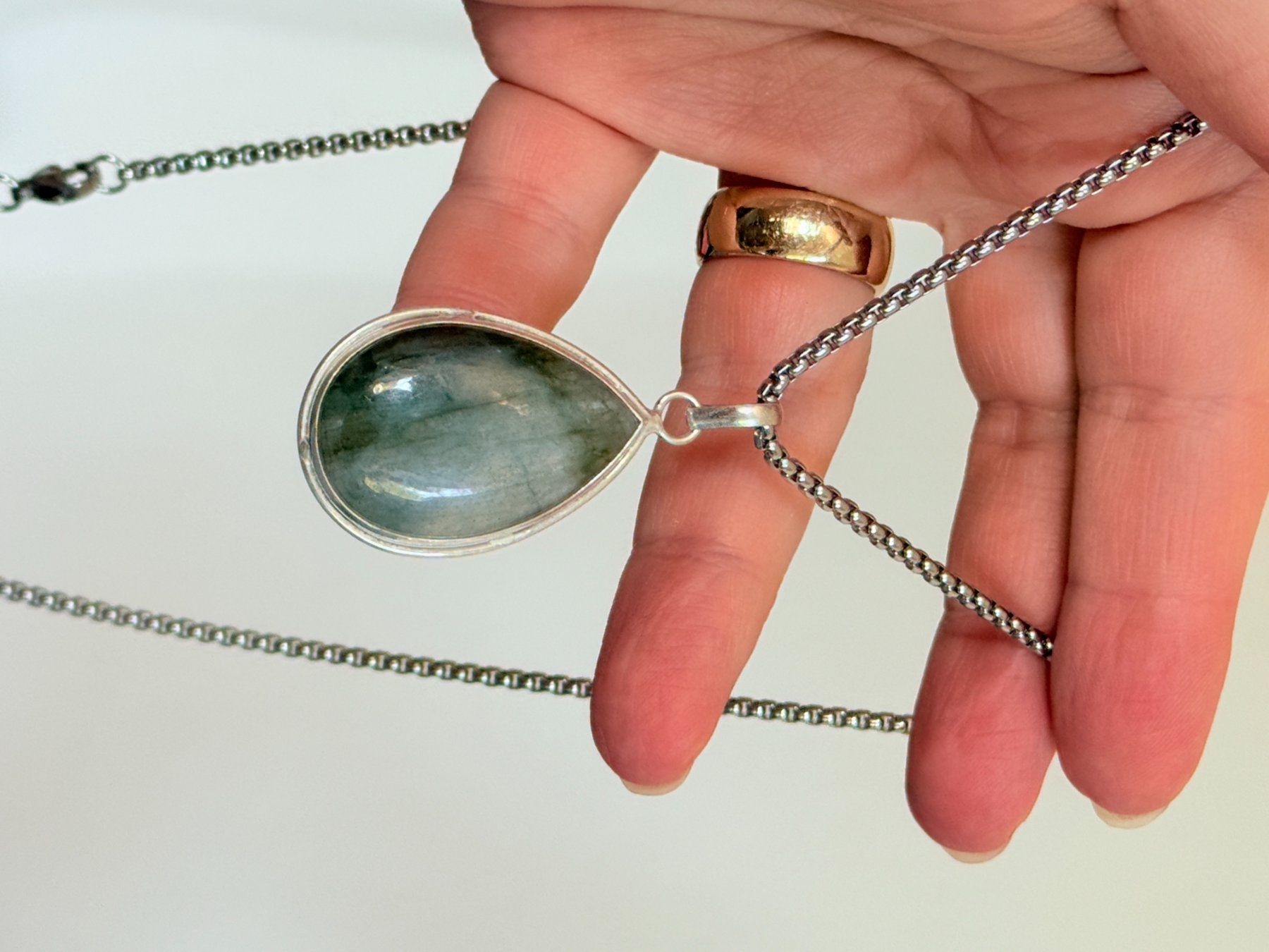 Catenine: Collier pendentif goutte labradorite – Nuovo e nell'imballaggio originale da Genève venduto da AWWA 3