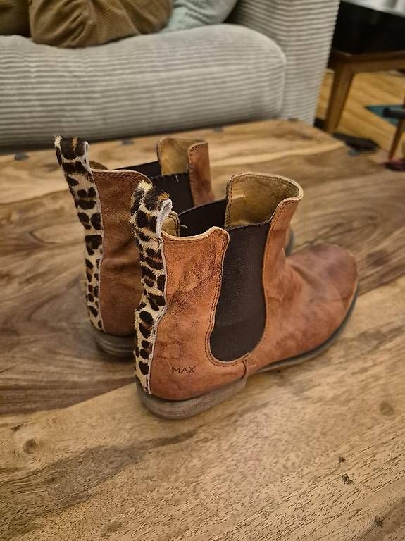 Scarpe da donna: Leder Stefeletten. Grösse 38 mit Leopardenmuster  – Usato da Bremgarten AG venduto da Noii 2