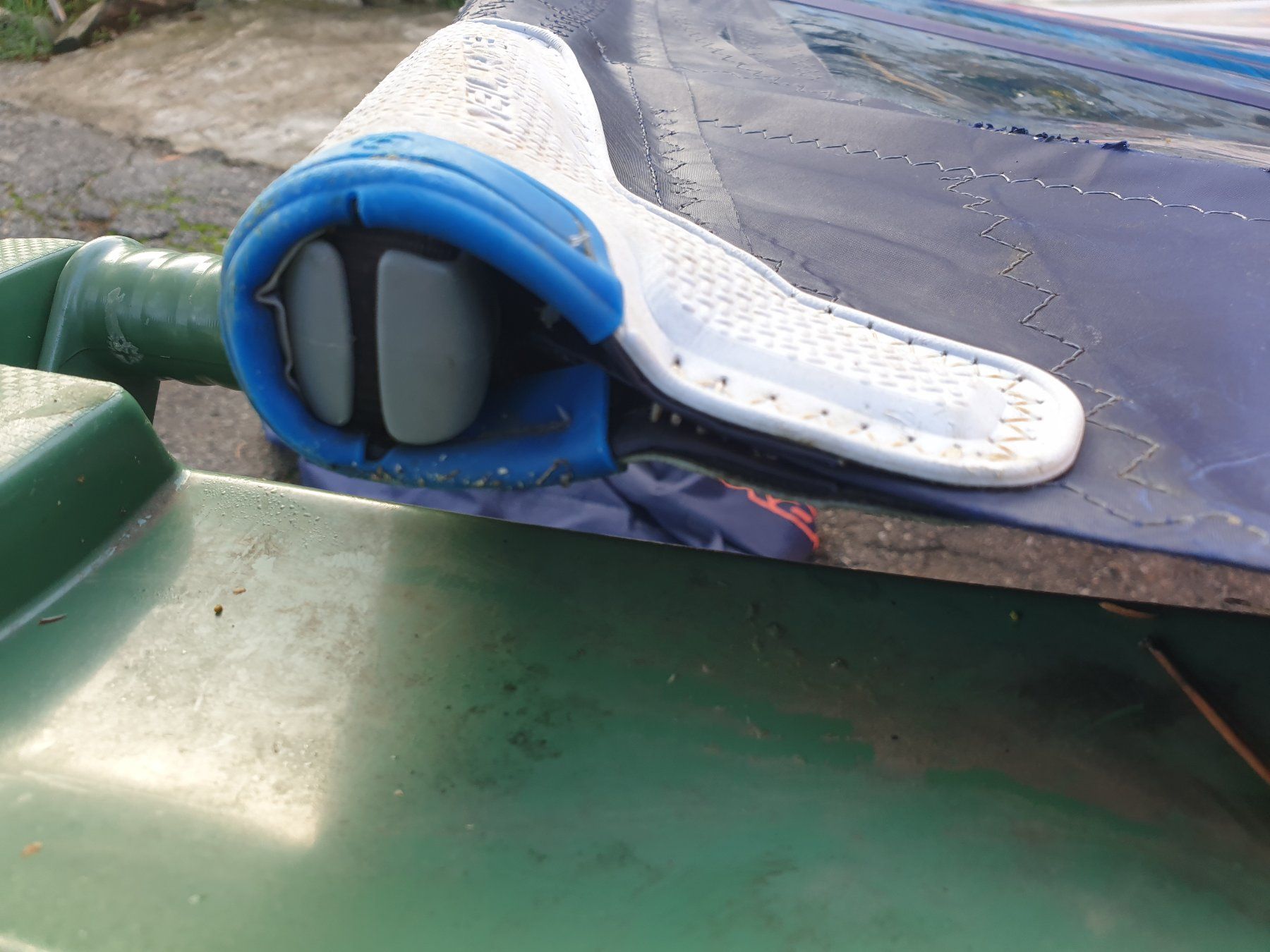 Surf: voile de planche à voile – Usato da THÔNEX venduto da guigui03 5