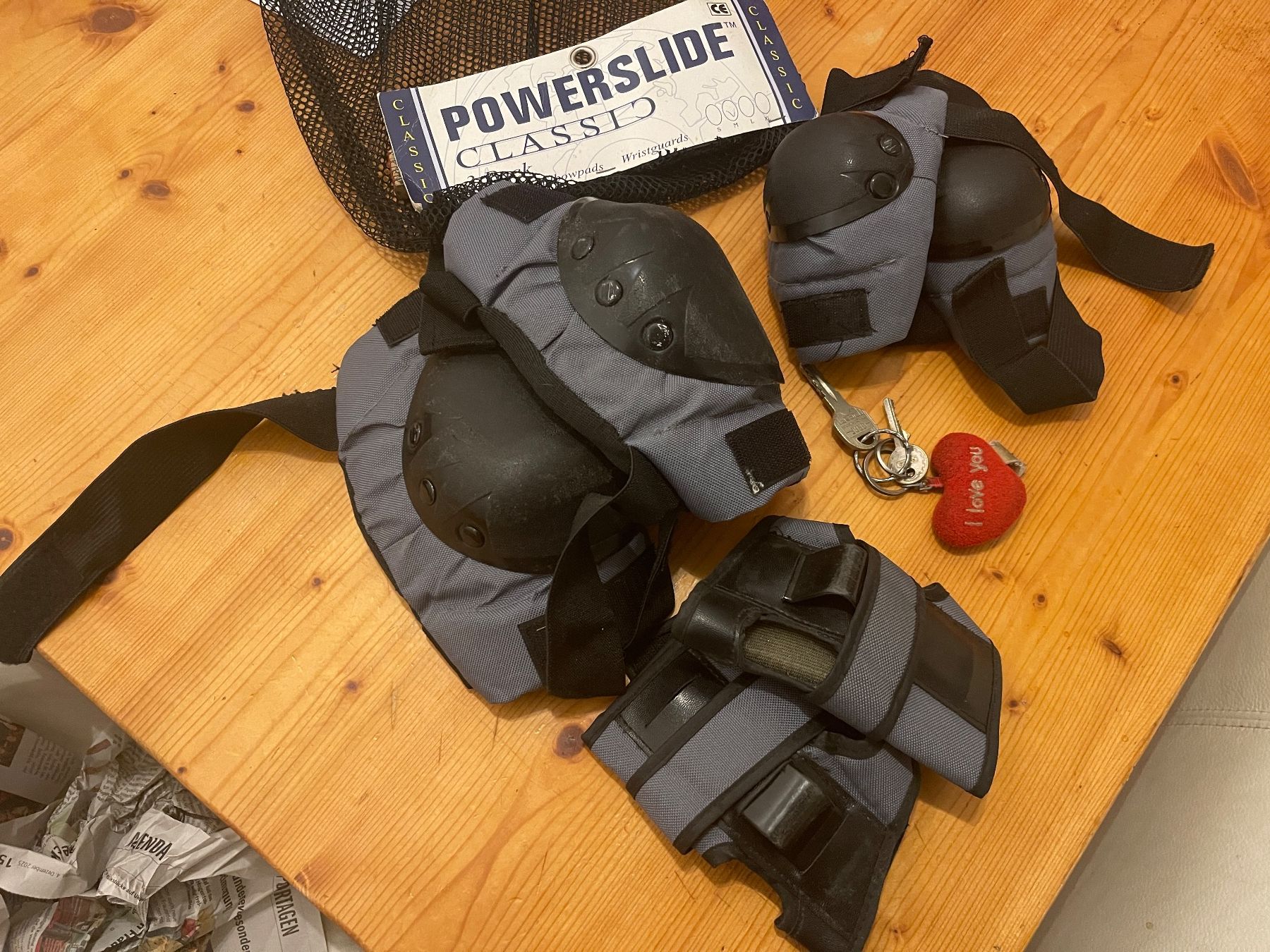 Sci: Powerslide Classic Sport Schutzbekleidung. Grösse M – Usato da Weinfelden venduto da ice_heart_xx