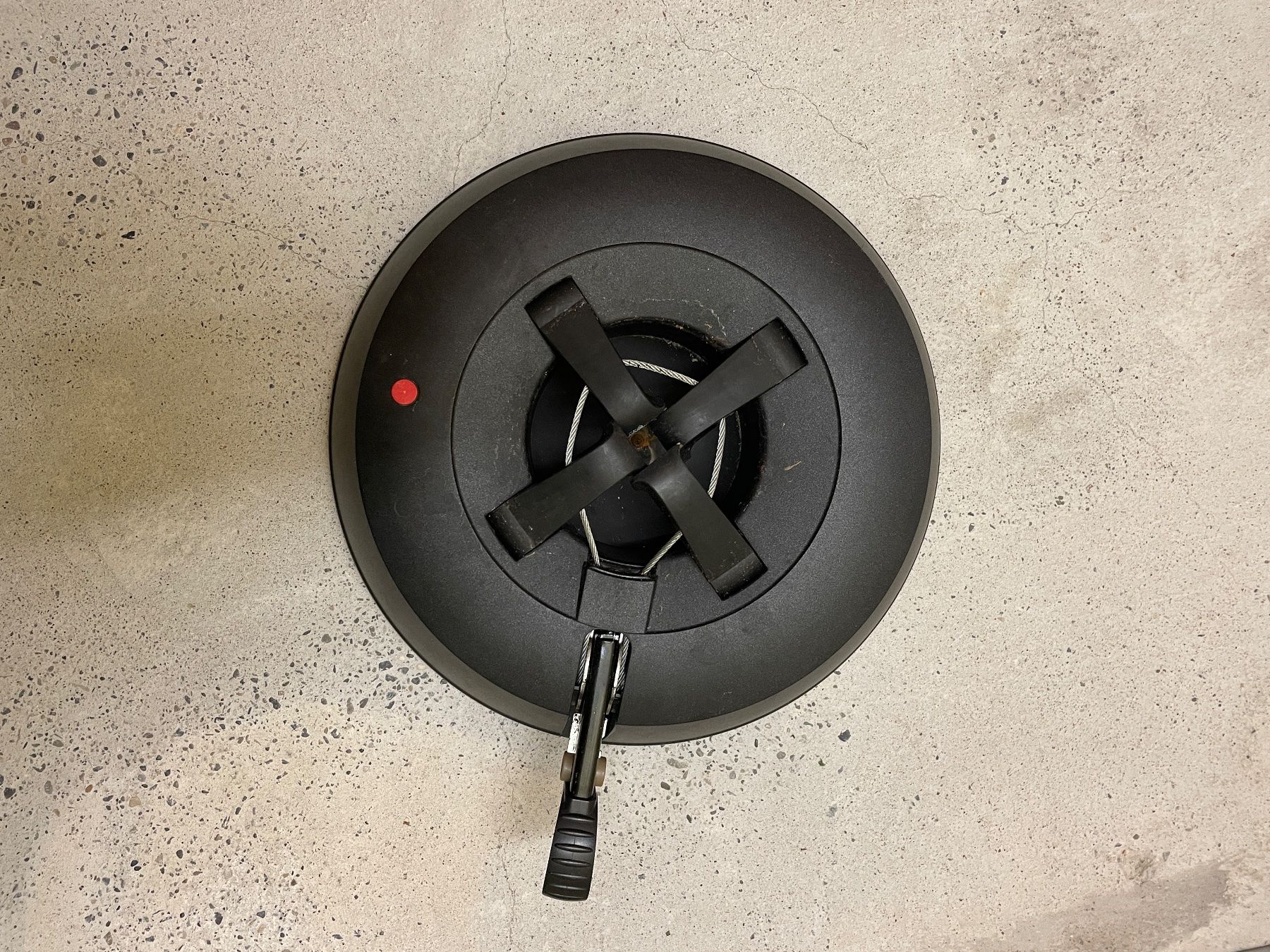 Krinner Christbaumständer: Krinner Comfort M (Black Edition) – Gebraucht aus Genève von julian-b 1