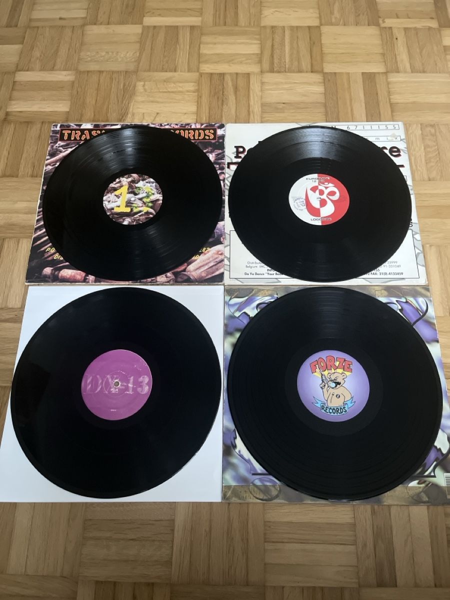 Dischi in vinile: 10(11)er Hardcore / Gabber Vinyl-Set – Usato da Wangen b. Olten venduto da break72 2