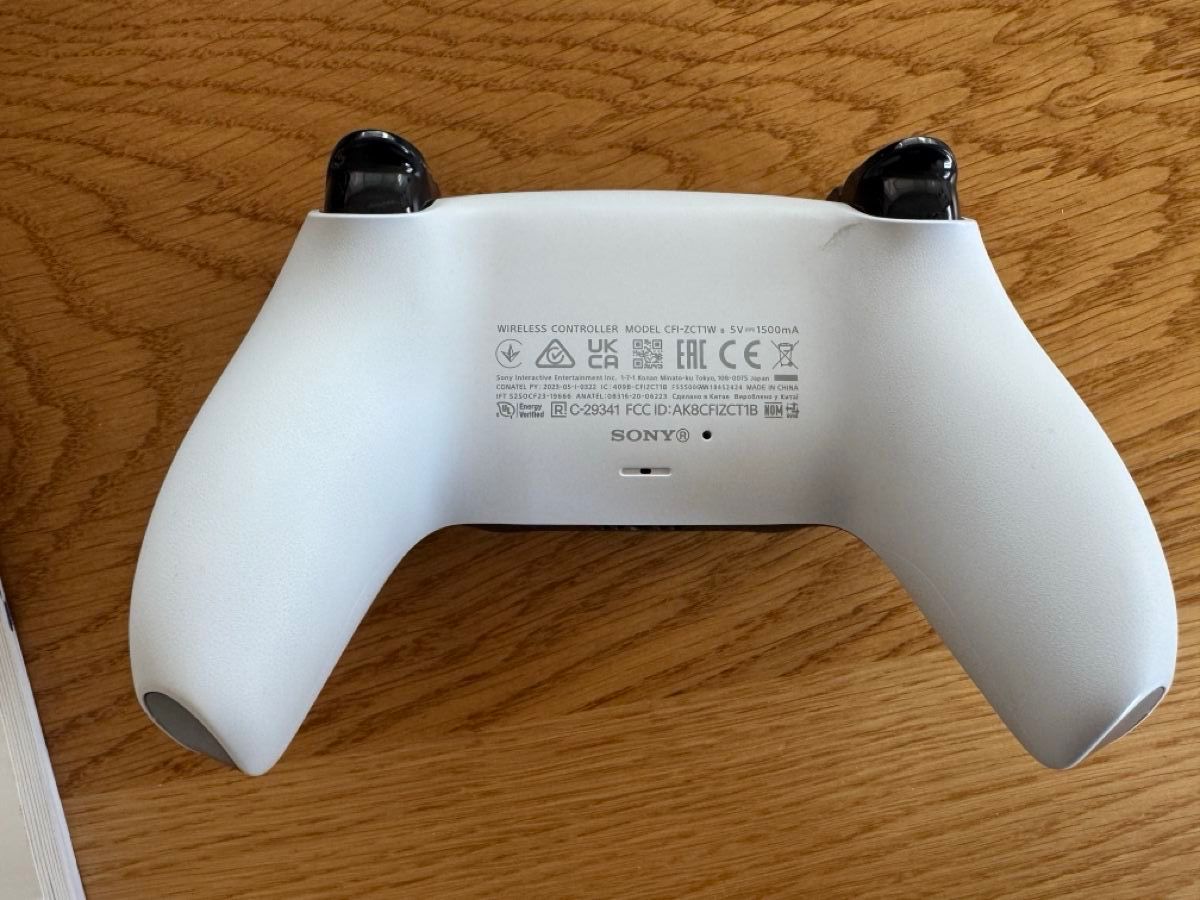 Sony Consoles: PS5 Slim Digital Edition – D'occasion à Bütschwil par brulu05 8