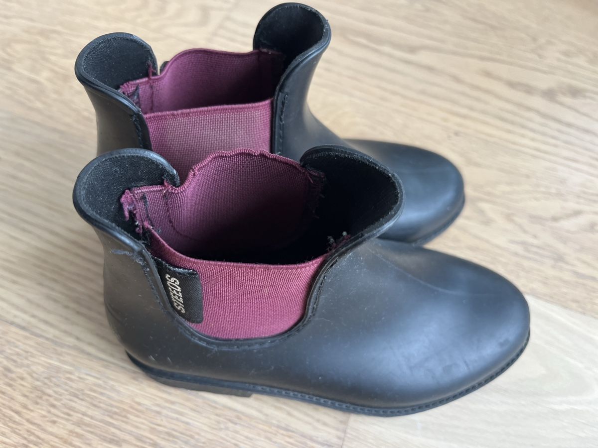 Scarpe per ragazze: Reitstiefelette 30 / Chaussures d’équitation – Usato da Worb venduto da Titine79 1