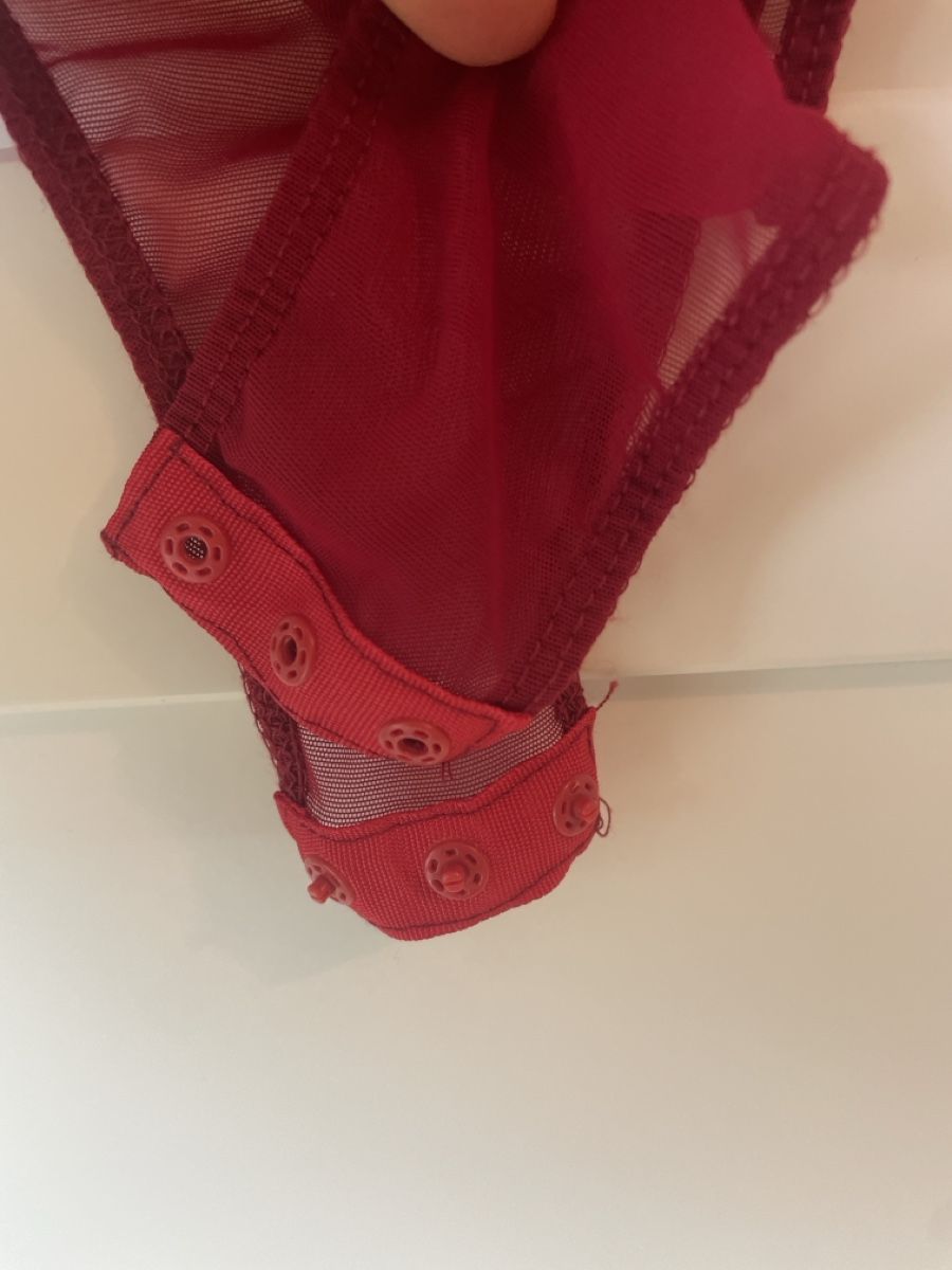 Top: Bordeaux roter, durchsichtiger Body, Gr. S – Nuovo (secondo la descrizione) da Sissach venduto da nelimas 4