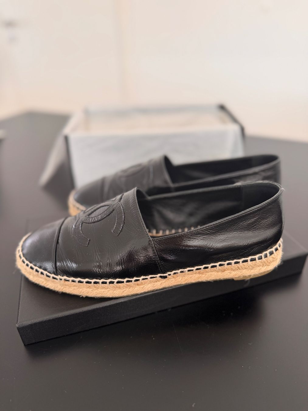 Chanel Damenschuhe: Chanel Espadrilles Gr 39 Neu Schwarz Lack – Neu und originalverpackt aus Wädenswil von Isa_belle28 3