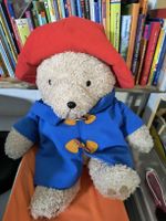Paddington Bär Plüschtier mit rotem Hut gebrauchter Zustand
