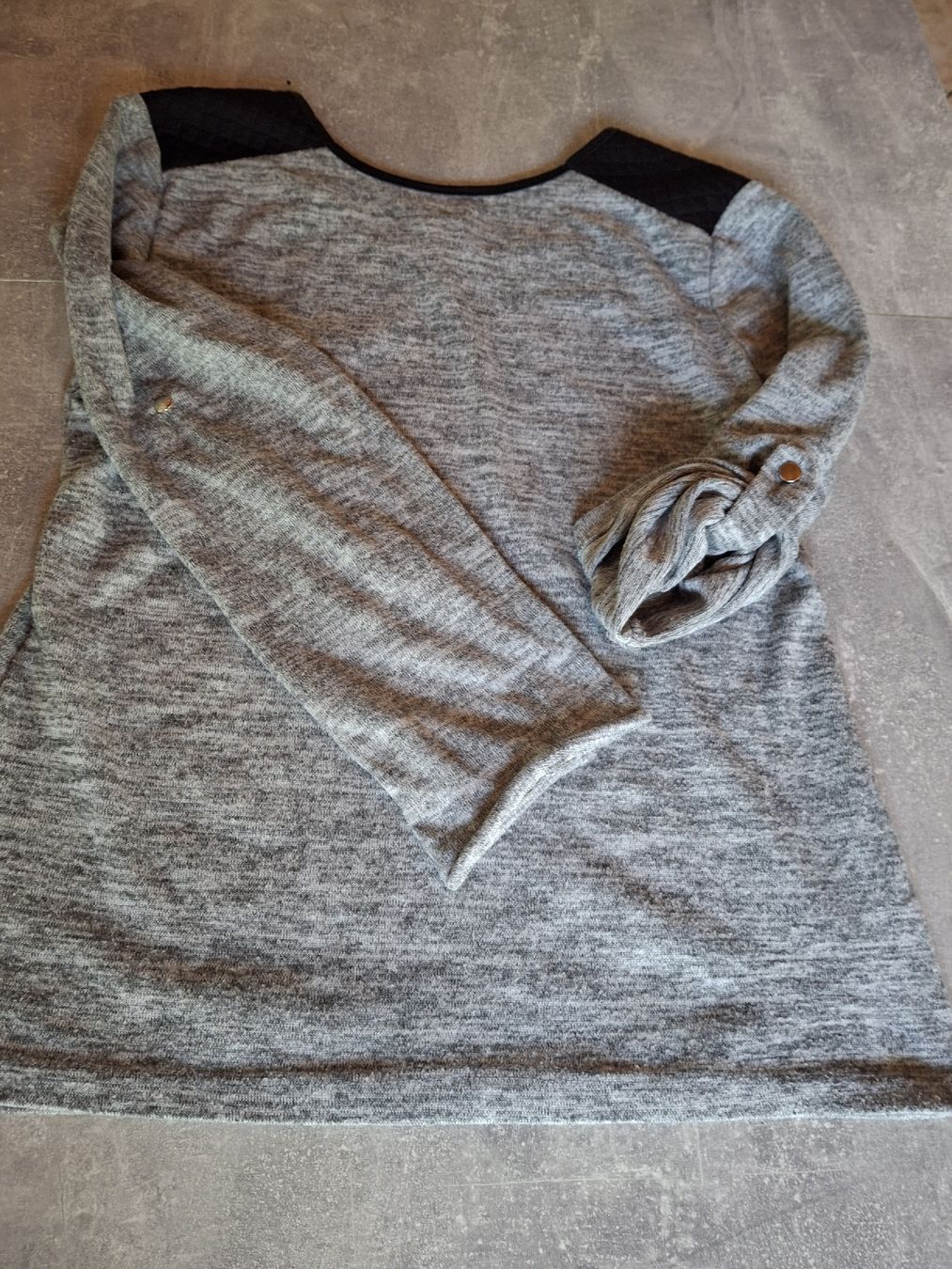 Zebra Pulls & Sweat-shirts: Pull gris marque Zebra taille S – D'occasion à Villiers par san_jn5w 5