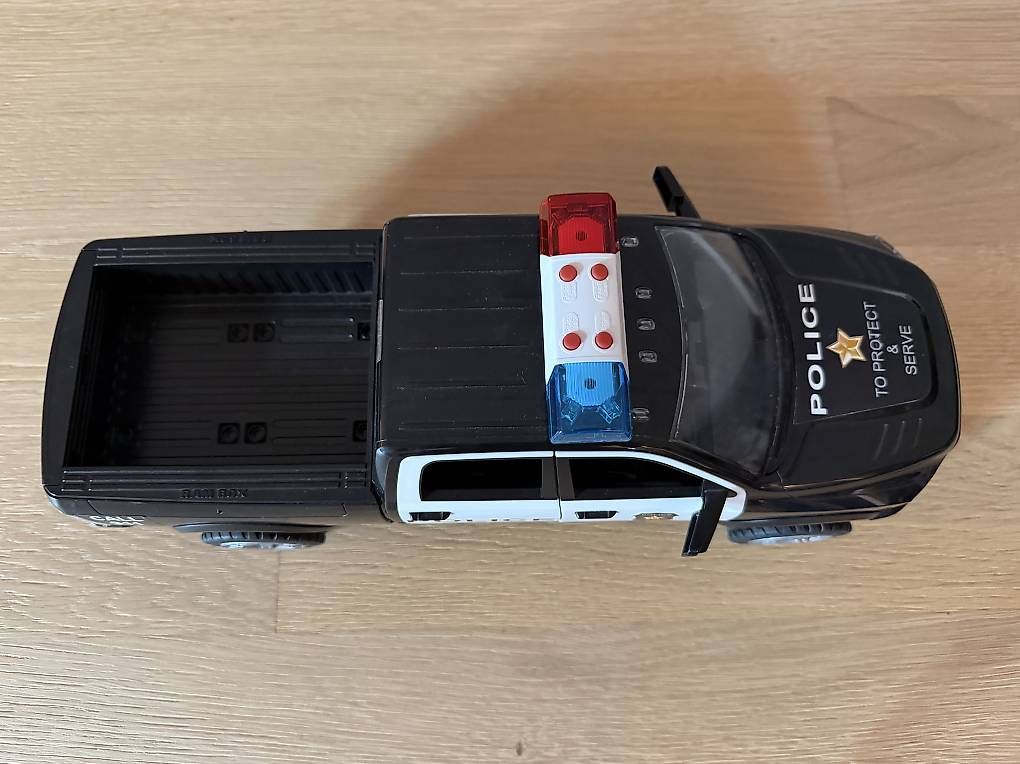 Giocattoli: Pickup police Bruder  – Usato da La Rippe venduto da jpu_z5ql 2