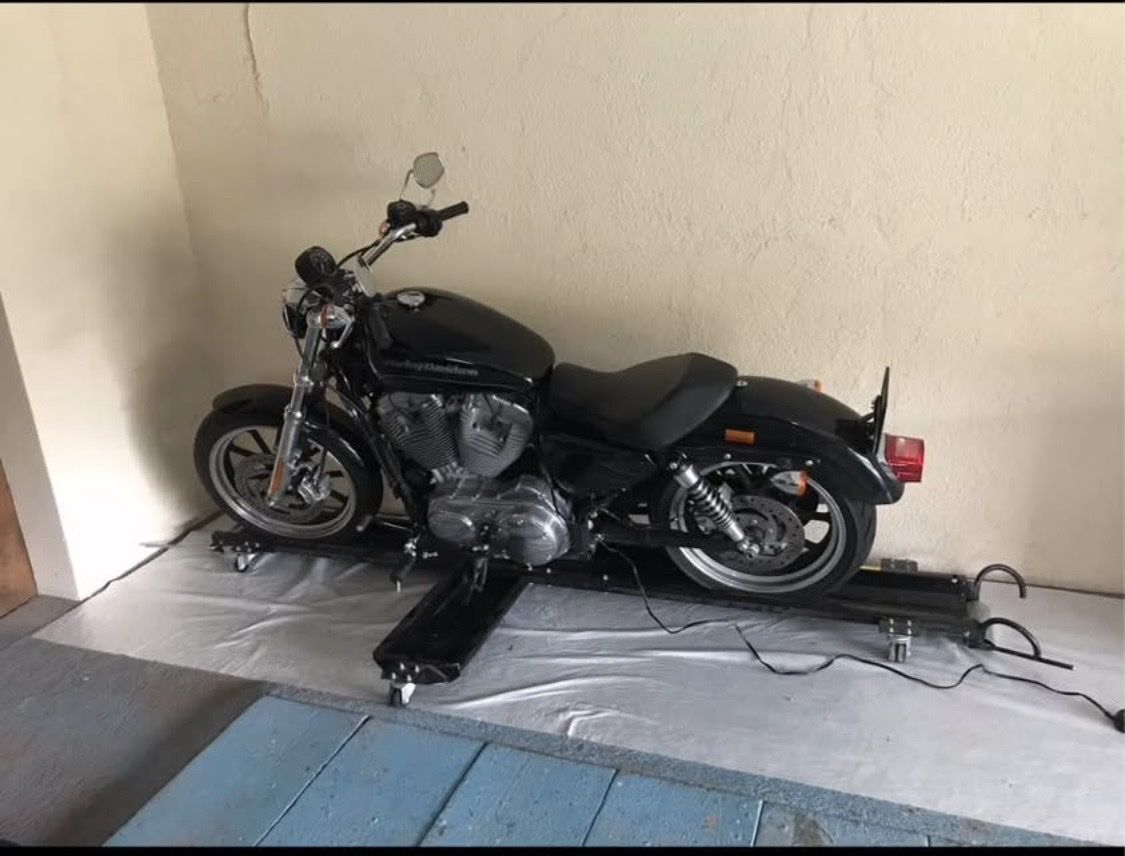 Harley-Davidson Cruisers: Harley Davidson XL883L – D'occasion à Fleurier par loiseau2112 3